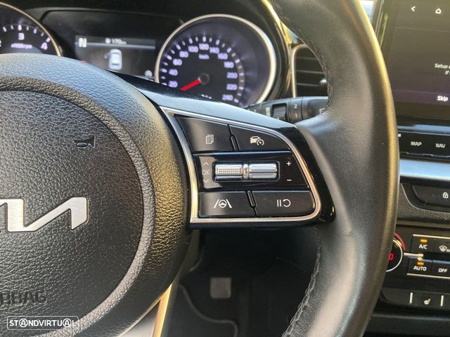 Kia Ceed 1.6 CRDi ECO-Dynamics+ (48V Mild-Hybrid) Platinum Edition - 18