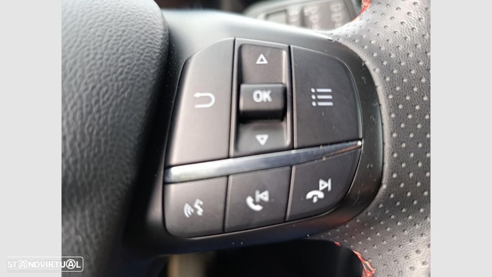 Ford Focus 1.0 EcoBoost MHEV ST-Line - 25