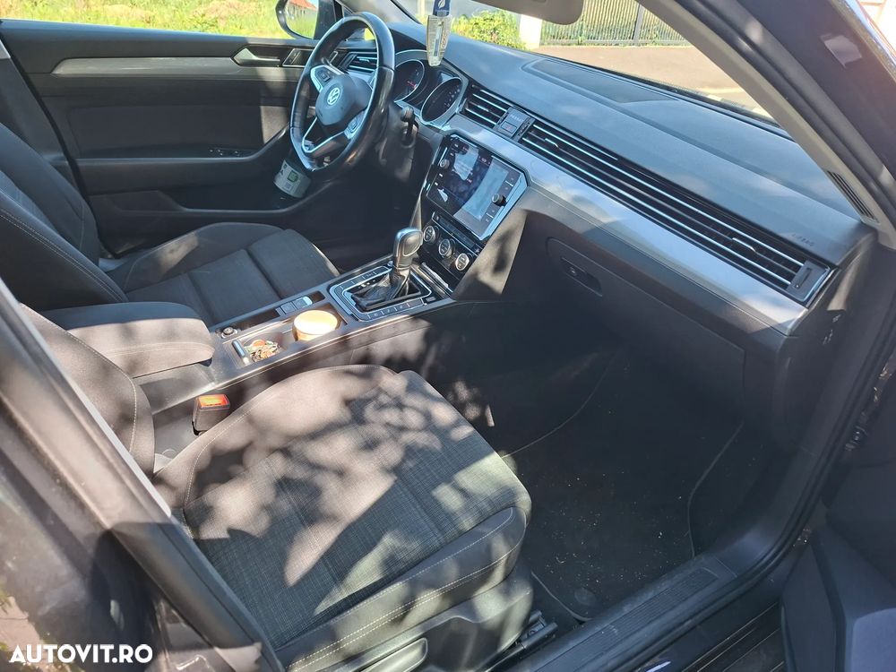 Volkswagen Passat 1.6 TDI SCR DSG Trendline - 27
