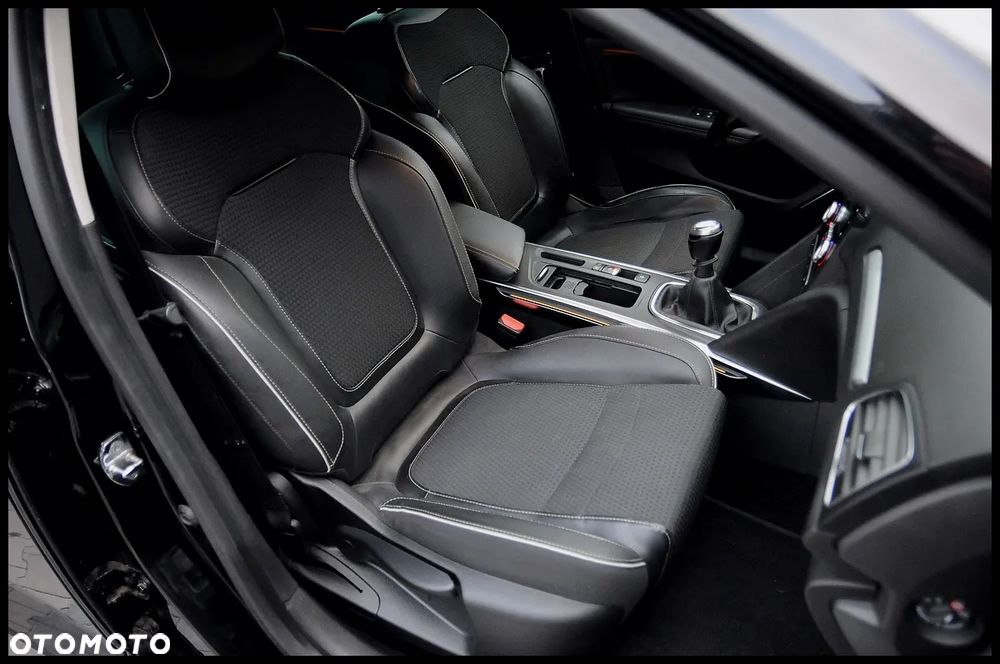 Renault Megane 1.2 Energy TCe Limited - 25