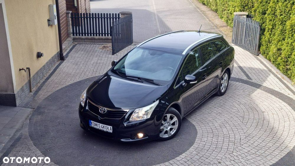 Toyota Avensis - 21