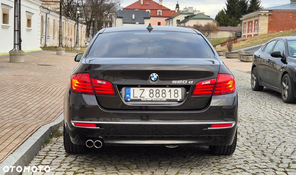 BMW Seria 5 520d Luxury Line - 13
