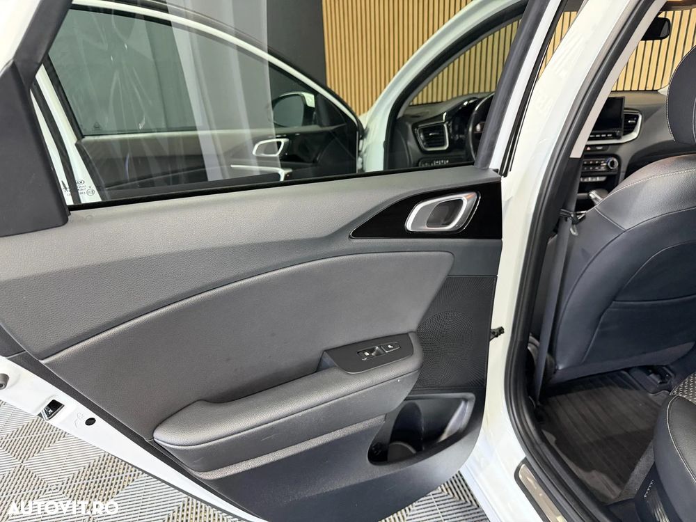 Kia Ceed 1.6 GDI DCT OPF Inspiration - 20