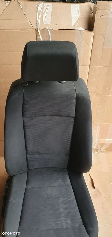 Fotel pasażera prawy przód przedni BMW I E81 - 6