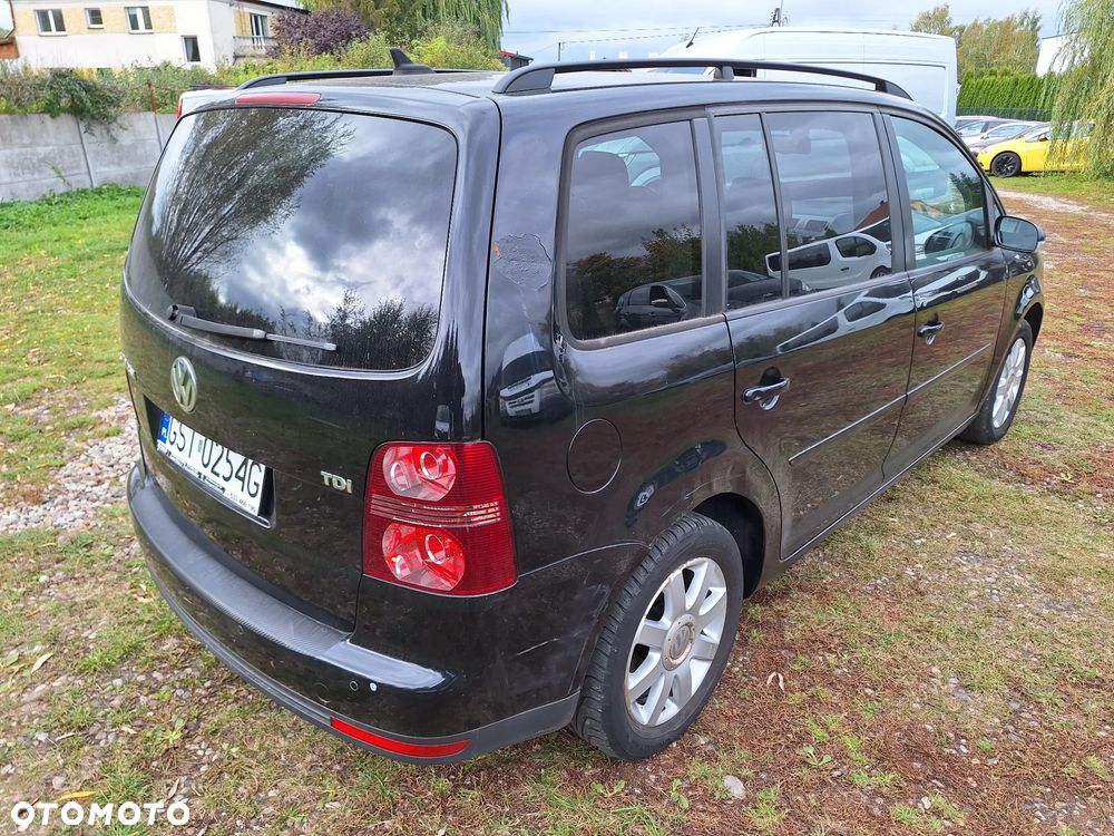 Volkswagen Touran - 7