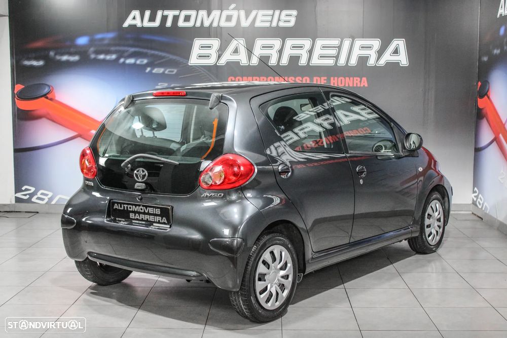 Toyota Aygo 1.0 + AC - 4