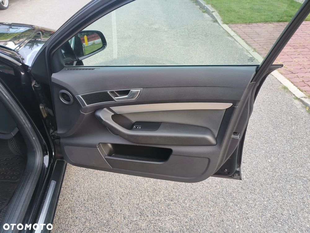 Audi A6 Avant 2.4 multitronic - 17