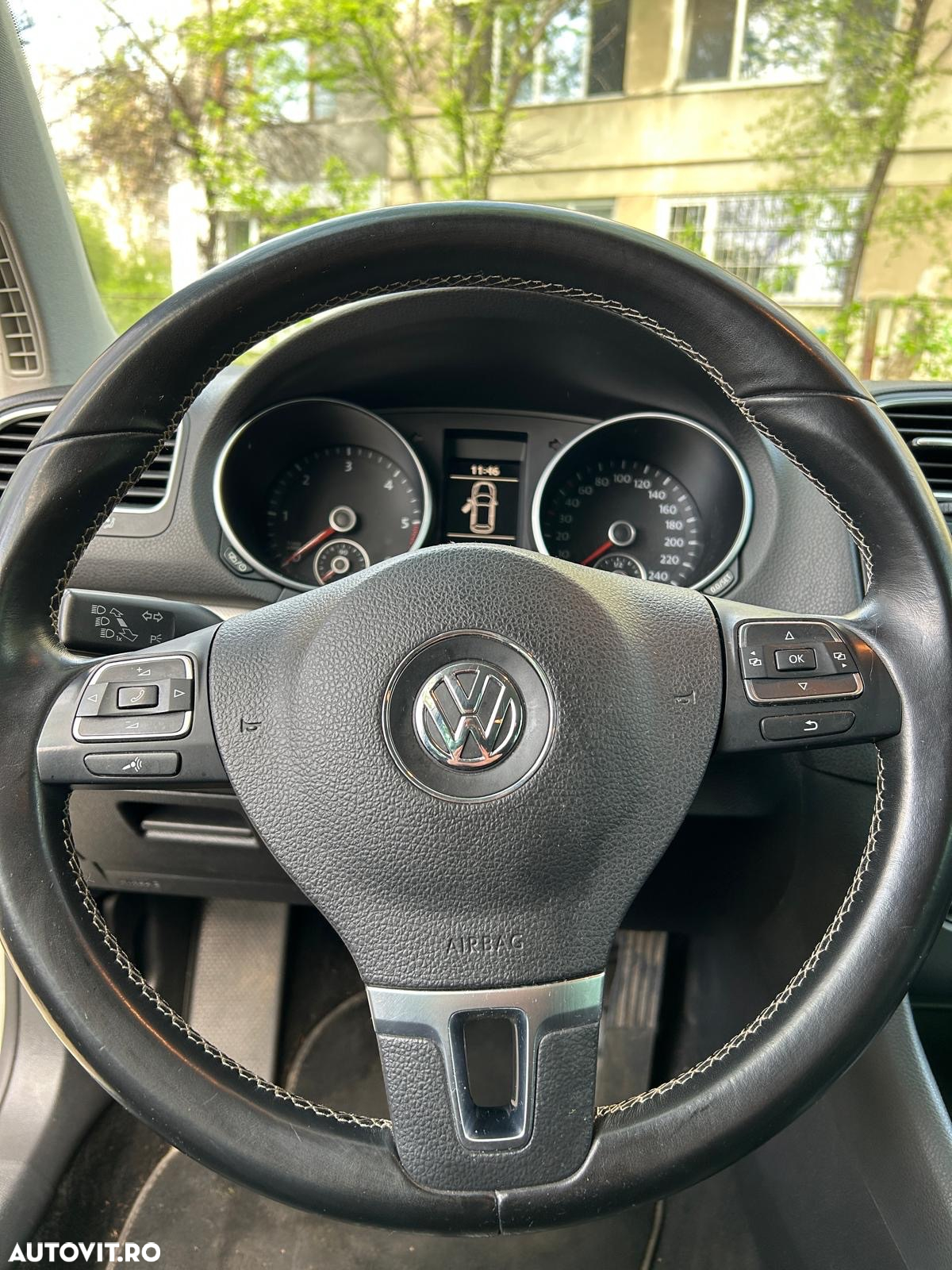 Volkswagen Golf - 5