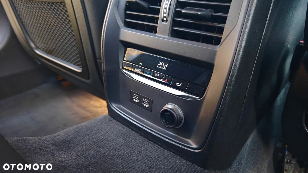 BMW Seria 3 320d Sport Line - 13