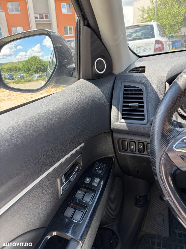 Peugeot 4008 - 8