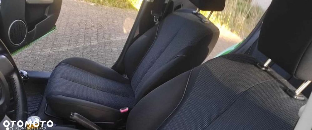Mazda 2 - 10