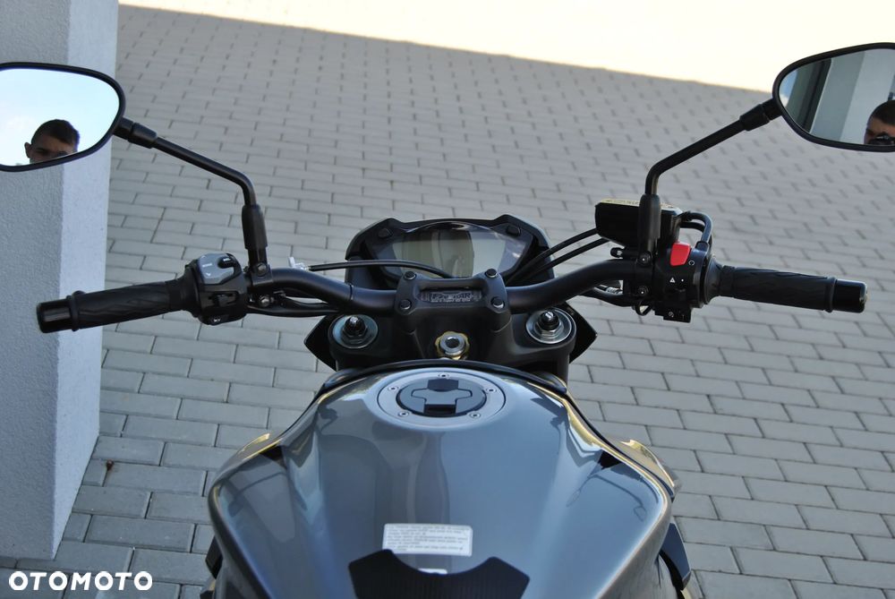Suzuki GSX - 7