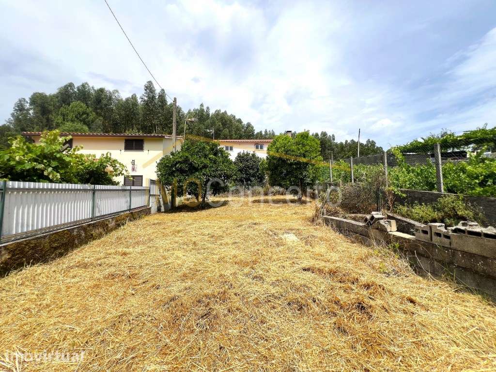 Moradia T3|| Espaço exterior|| Castanheira de Pera|| Praia Das Rocas - Grande imagem: 2/26