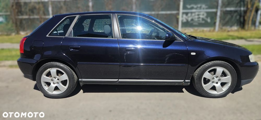 Audi A3 Sportback 1.6 Attraction - 3