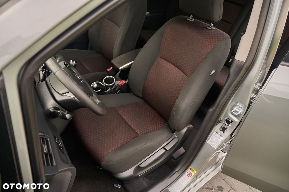 Toyota Verso 1.8 7-Sitzer Skyview Edition - 24