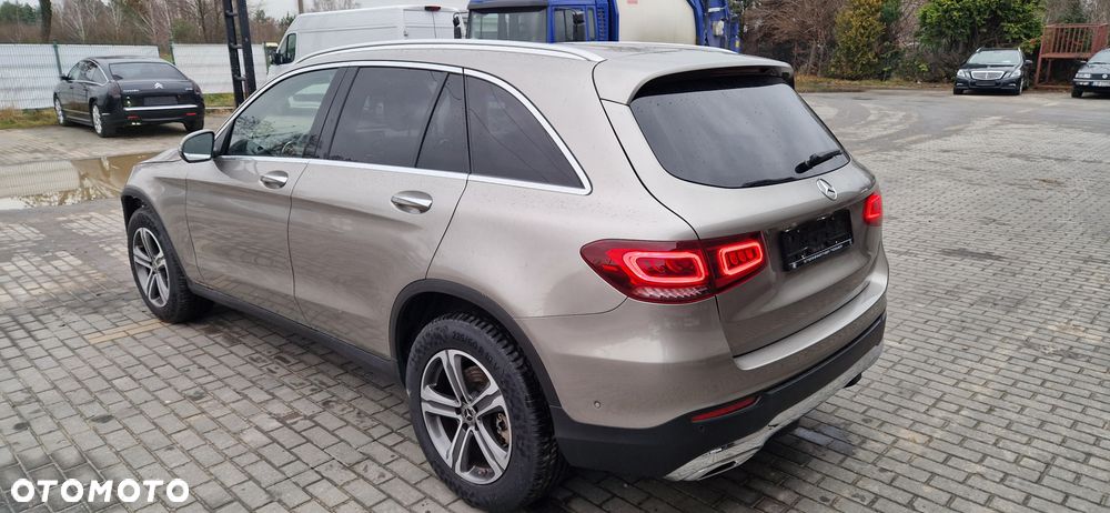 Mercedes-Benz GLC 220 d 4Matic 9G-TRONIC Exclusive - 4