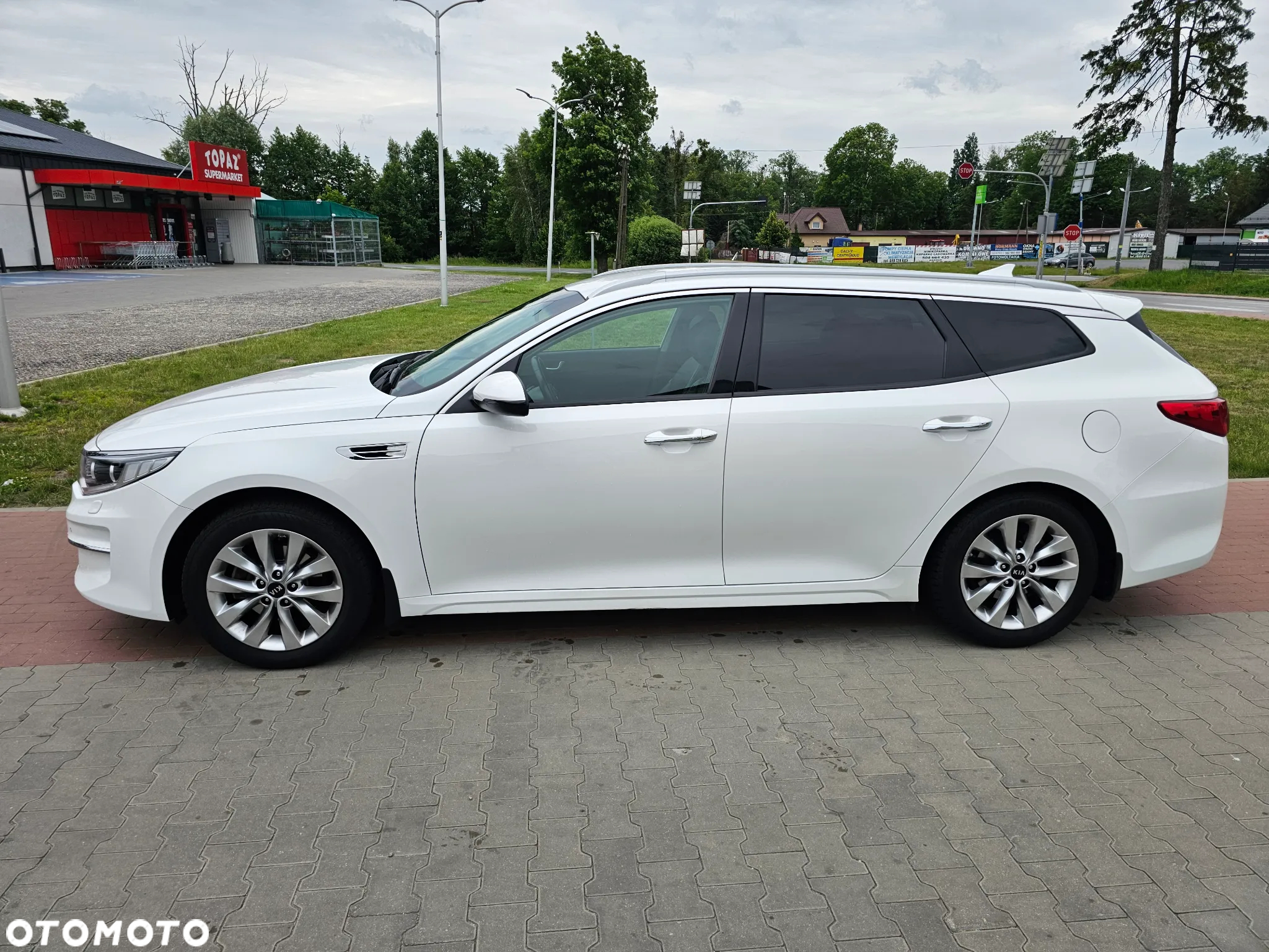 Kia Optima 2.0 L - 2