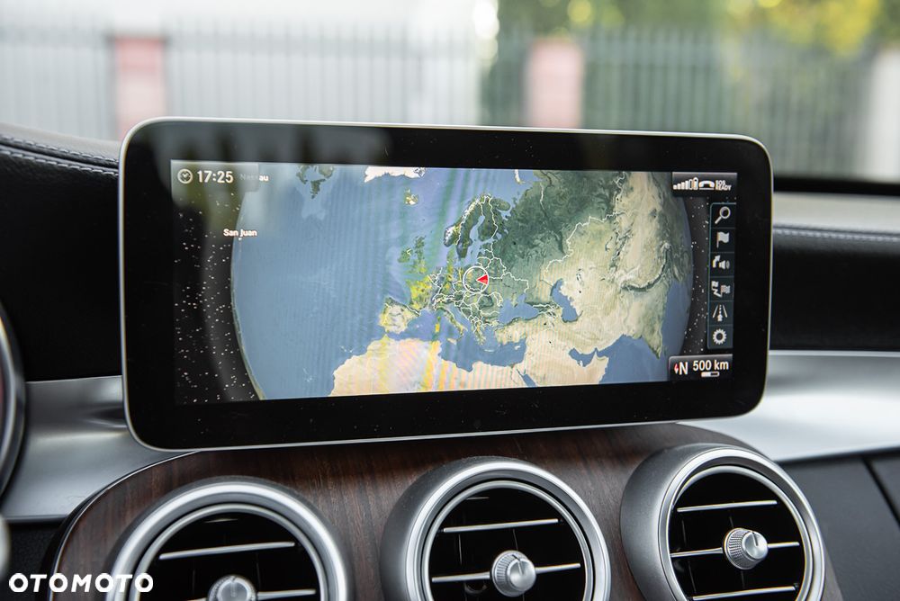 Mercedes-Benz Klasa C AMG 43 4Matic 9G-TRONIC - 24