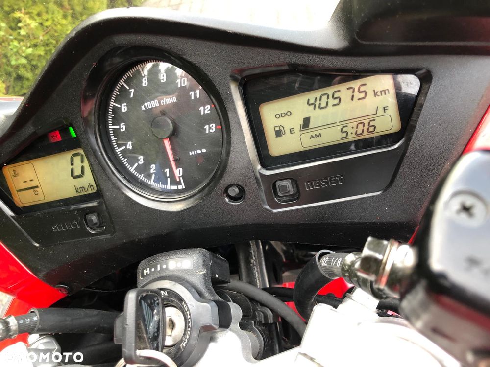 Honda VFR - 15
