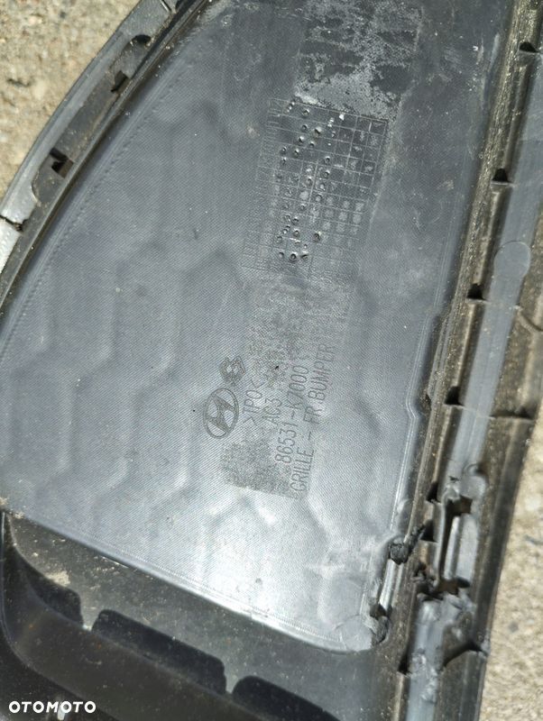 Grill Atrapa kratka prawa lewa Środek Hyundai I10 III 3 - 6