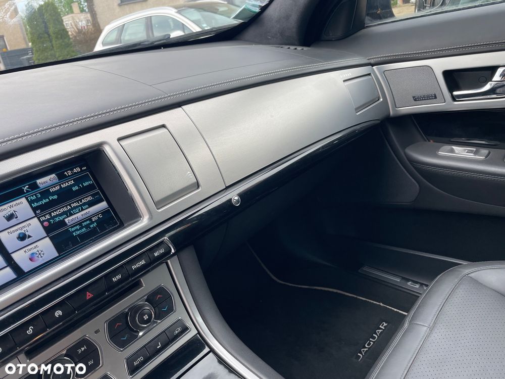 Jaguar XF - 31
