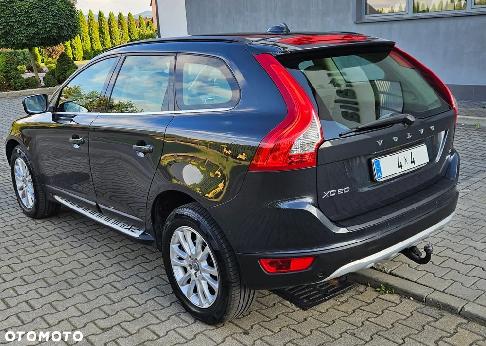 Volvo XC 60 D5 AWD Momentum - 6