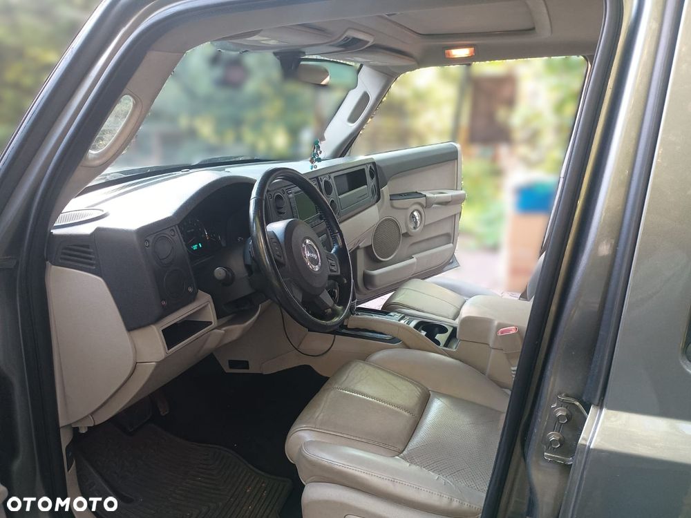 Jeep Commander - 4