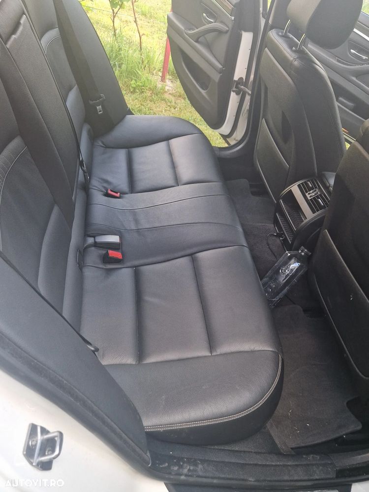 BMW Seria 5 520d Luxury Line - 7