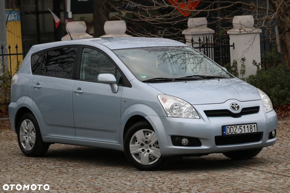 Toyota Corolla Verso - 24