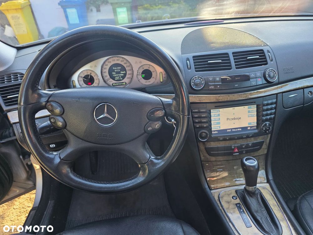 Mercedes-Benz Klasa E 320 CDI 7G-TRONIC Avantgarde BusinessEDITION - 24