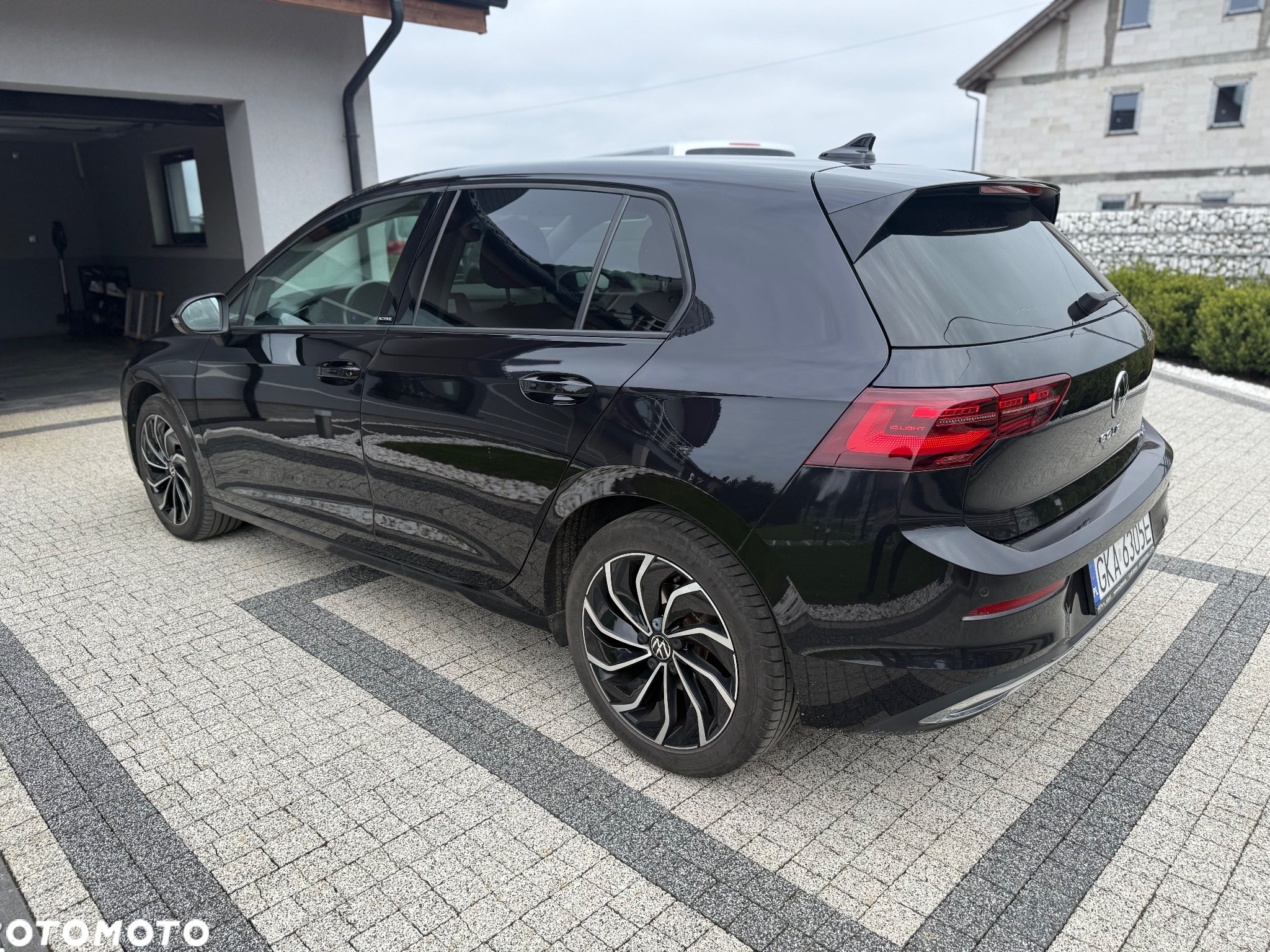 Volkswagen Golf - 8