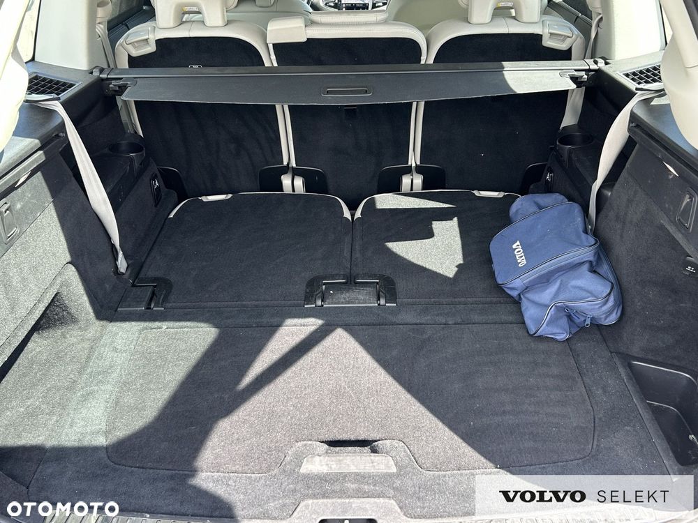 Volvo XC 90 - 30