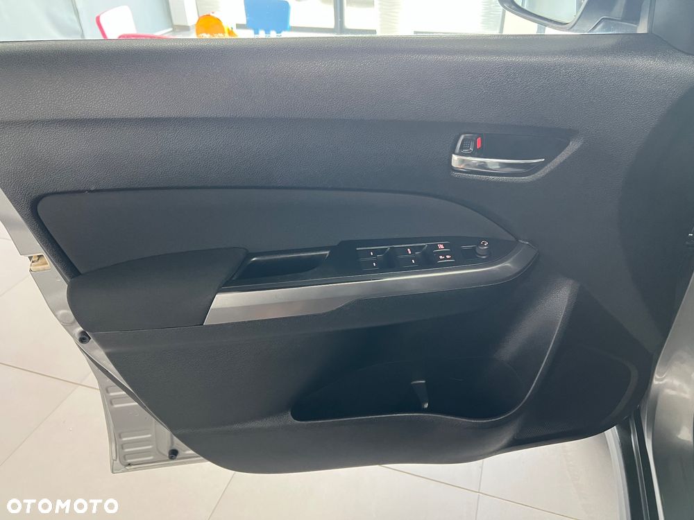 Suzuki Vitara - 25