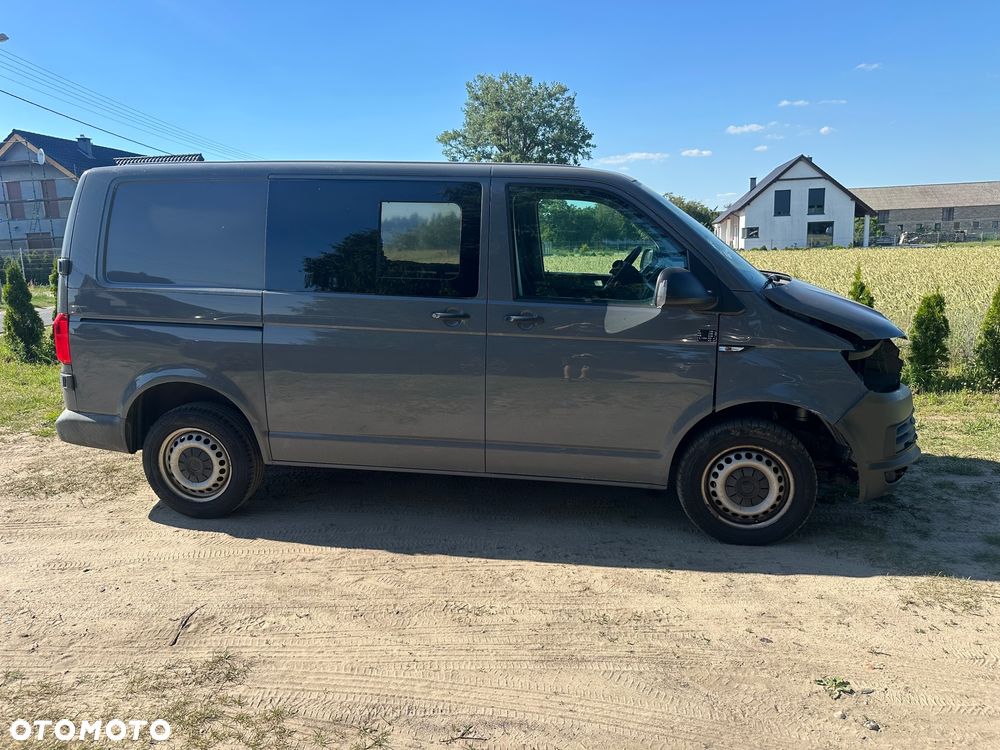 Volkswagen Transporter - 4