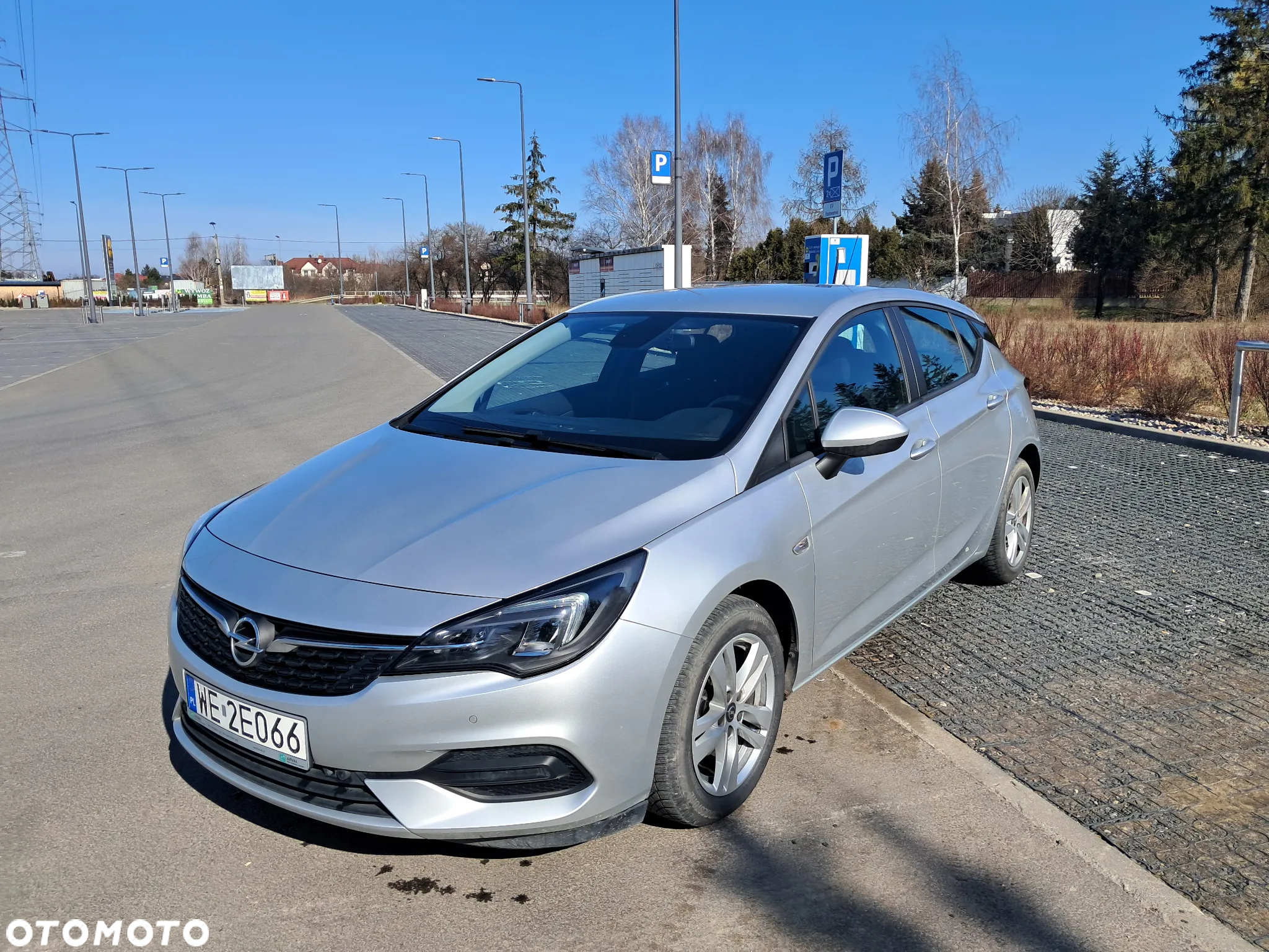 Opel Astra V 1.2 T Edition S&S - 4