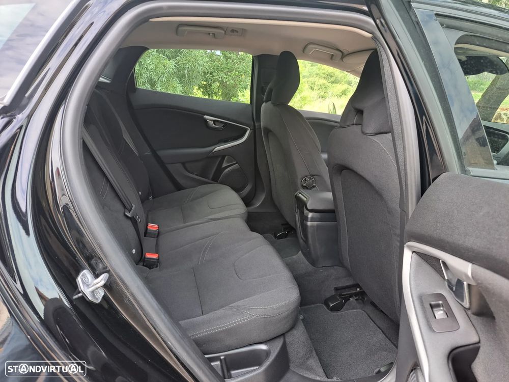 Volvo V40 1.6 D2 Eco Kinetic - 28