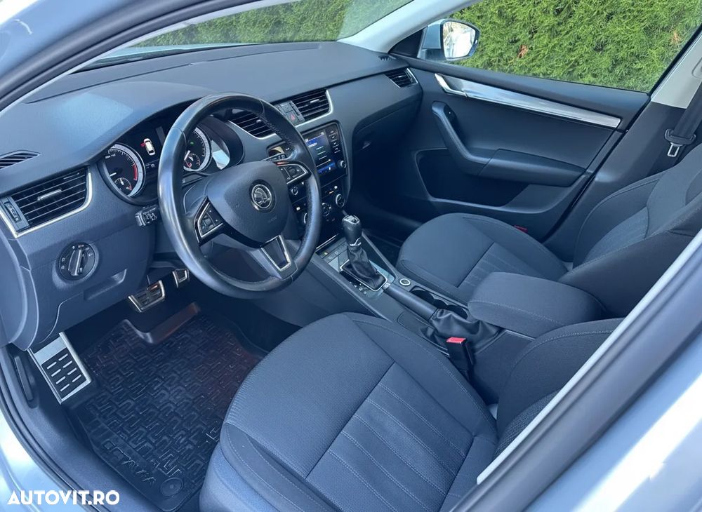 Skoda Octavia 2.0 TDI DSG Ambition - 8