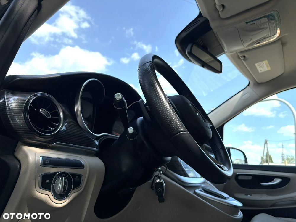 Mercedes-Benz Klasa V 300 d 4-Matic Avantgarde 9G-Tronic (d³ugi) - 10