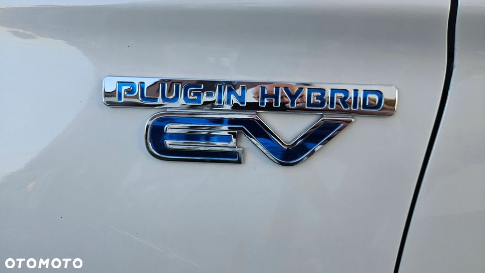 Mitsubishi Outlander 2.4 4WD Plug-In Hybrid Spirit+ - 25