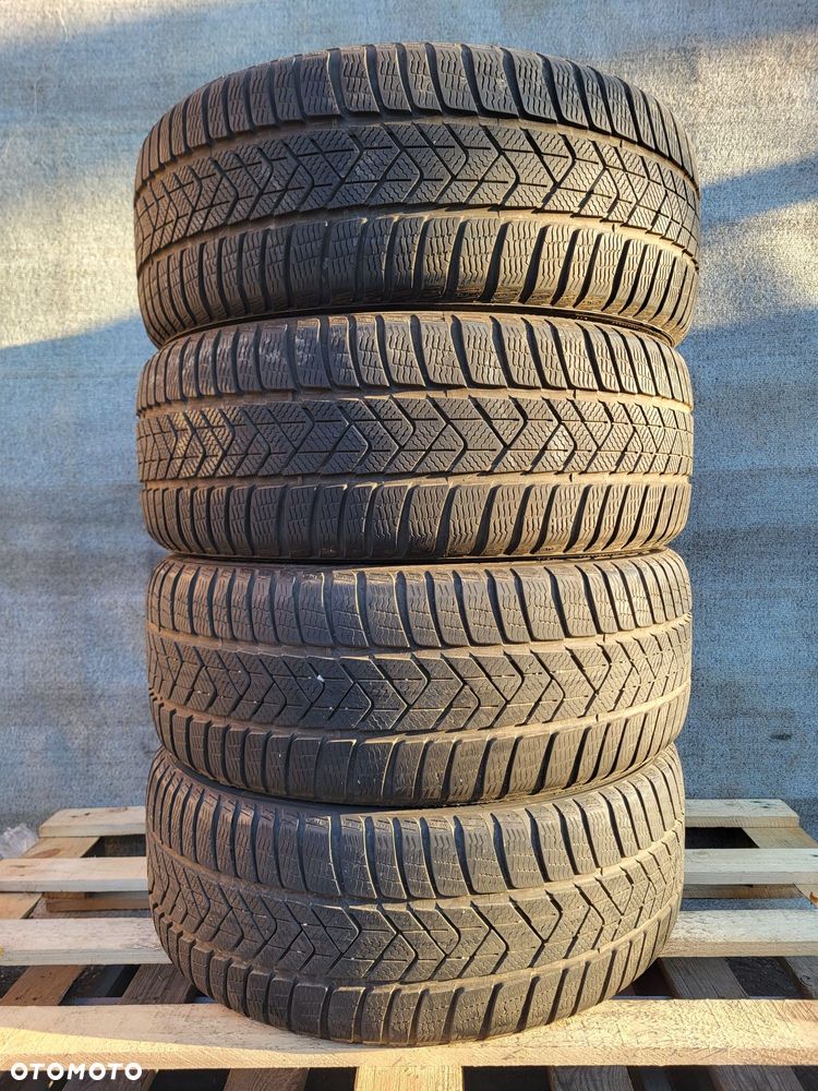 [Z19] 4x R19 225/40 Pirelli 225/40/19 bdb stan Opony zimowe 7mm