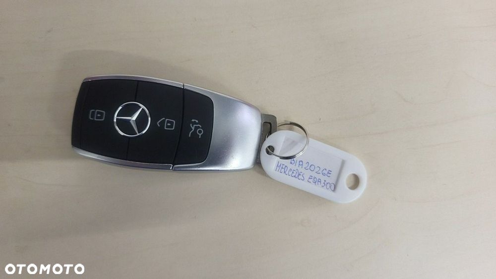 Mercedes-Benz EQA - 37