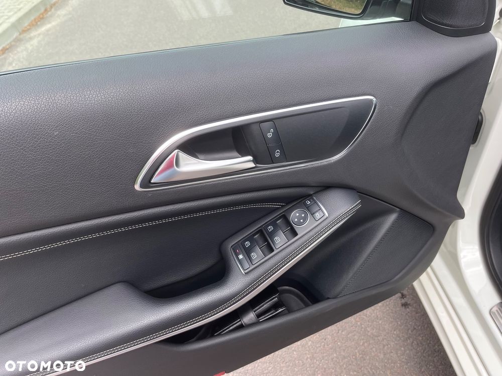 Mercedes-Benz Klasa A 180 Activity Edition - 15