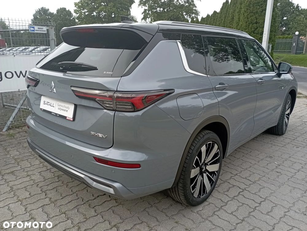 Mitsubishi Outlander Instyle Plus - 27