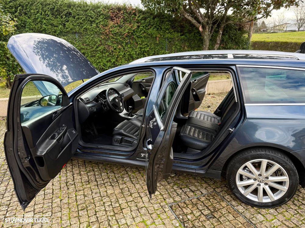 VW Passat Variant 2.0 TDi Highline - 38
