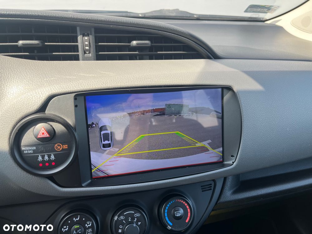 Toyota Yaris 1.0 Premium - 15