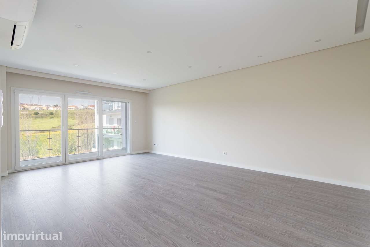 Arrenda-se apartamento T2 em Póvoa de Santo Adrião - Grande imagem: 2/34
