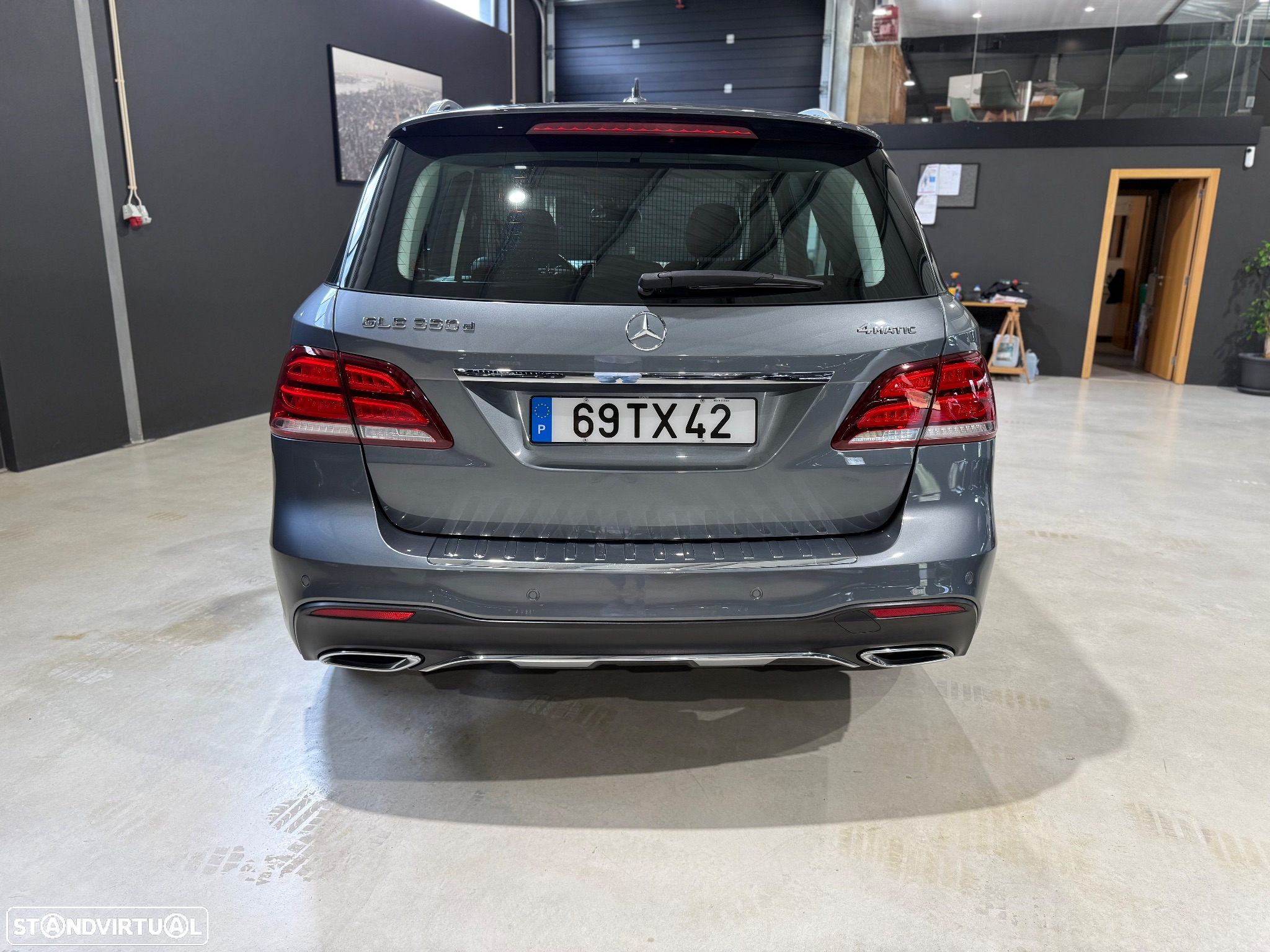 Mercedes-Benz GLE 350 d 4Matic 9G-TRONIC AMG Line - 10