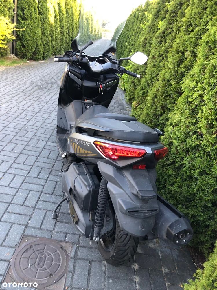 Yamaha X-max - 8
