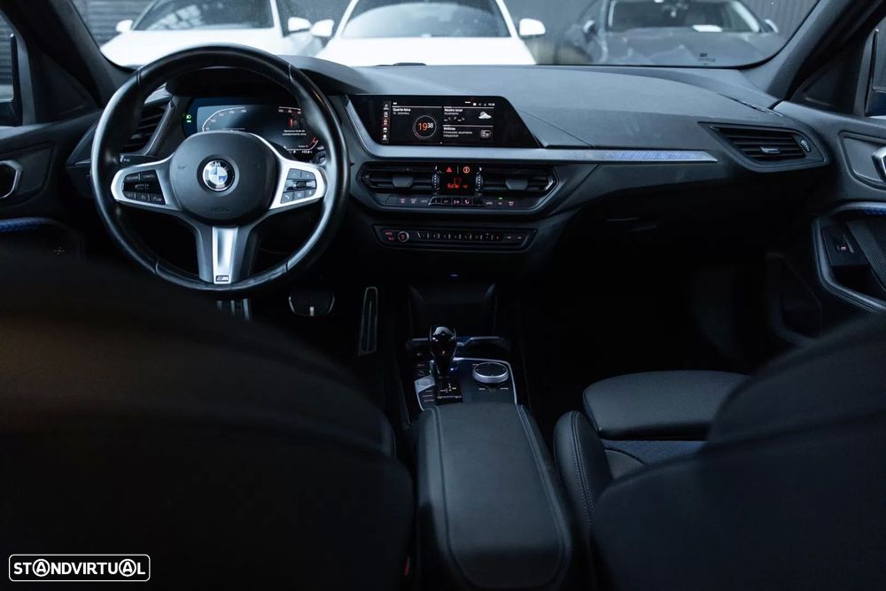 BMW 116 d Pack Desportivo M Auto - 24