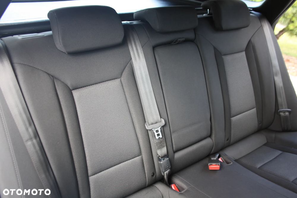 Hyundai i40 1.6 GDI Comfort + - 10